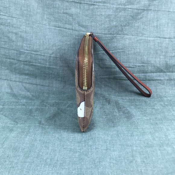 Coach X Peanuts Corner Zip Wristlet Wallet With Snoopy & Woodstock - Picture 4 of 10